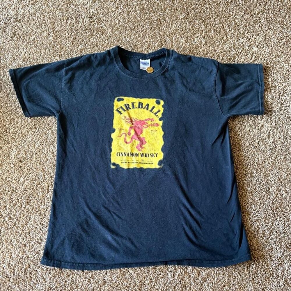 Gildan Men's Black and Navy T-shirt